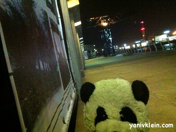 Eew! Smells like old fish in here! 2013/03/supporttheport.jpg